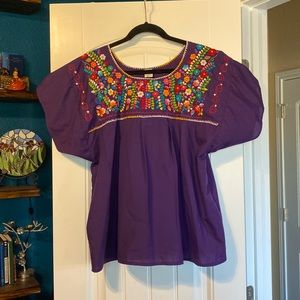 Mexican traditional embroidered purple blouse! Size XL.